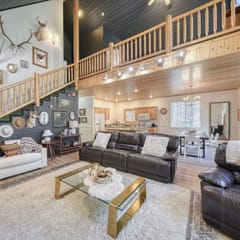 Bill's Island Hideaway | Tranquil Escape, Trailer Parking & BBQ Grill & 4th Bonus Bedroom in Loft