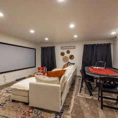 Meeting Place | Sleeps 17+ | Hot Tub & Theater Room