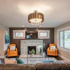 Parkway Place: Work, Relax, and Stay Long with Garage & Office Space