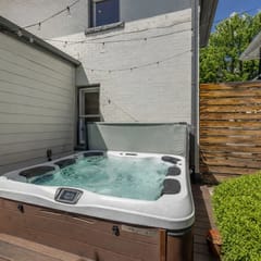 Stay at a Lovely Victorian home -Great Godfrey - Pets allowed|Hot Tub|Office|EV Charger