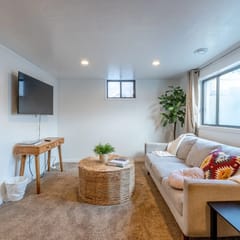 Cozy Stay | Patio | Full Kitchen | Long Term Ready