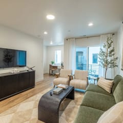 Family Townhome Near SLC | King Suite & Balcony