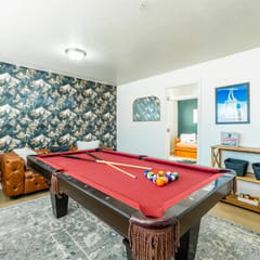 Apres Abode • Pet-Friendly Ski Retreat w/ Hot Tub