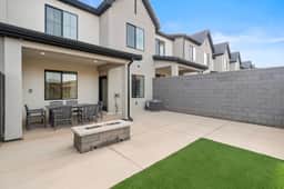 Best Value Near Zion | Clean & Convenient Home