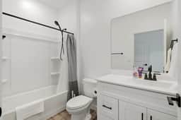 Budget-Friendly Near Zion | Comfortable | Clean