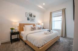 Downtown SLC Townhome + Rooftop Hot Tub