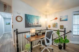 Hawaiian Surfer Haven| Family Stay Near Slopes - Image 2