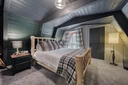 J10-Jackpot Cabin | Snowmobile Delivery & Discounts