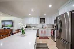 LilyPad Retreat + Pet friendly