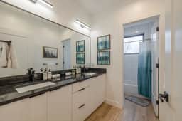 Navien Nooks 2: Cozy, Functional, and Perfect for Long Stays + Private Garage