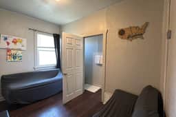No-Frills Rental | Work Crew Stay | Pet Friendly