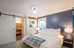 Parkway Place: Work, Relax, and Stay Long with Garage & Office Space