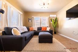 Retreat w/ Private Entrance | Zion Area | Hot Tub | Seasonal Splash Pool