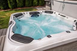 Salt Lake City Retreat • Hot Tub • Big Backyard • Near Ski Resorts