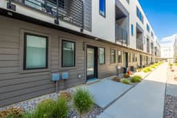 Family Townhome Near SLC | King Suite & Balcony - Image 5