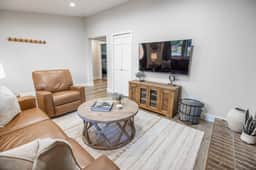 Saddle House with Saloon | Hot Tub | Fireplace | Ideal Ski Location - Image 3
