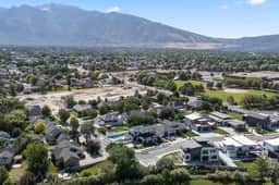 Historic Sandy Estate | Mountain Views + Speakeasy - Image 2