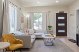 Downtown SLC Bungalow: Near TRAX | Long-Term Stays - Image 4