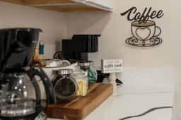 Downtown SLC Bungalow: Near TRAX | Long-Term Stays - Image 3