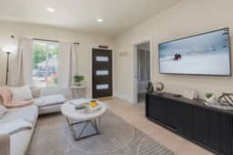 Downtown SLC Bungalow: Near TRAX | Long-Term Stays - Image 5