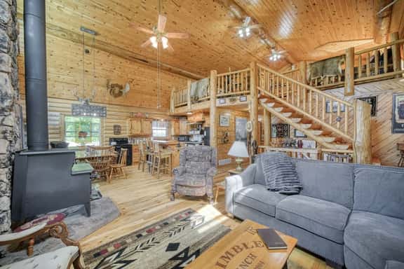 Large Group Cabin | Near Snake River & Kelly Canyon - Image 1