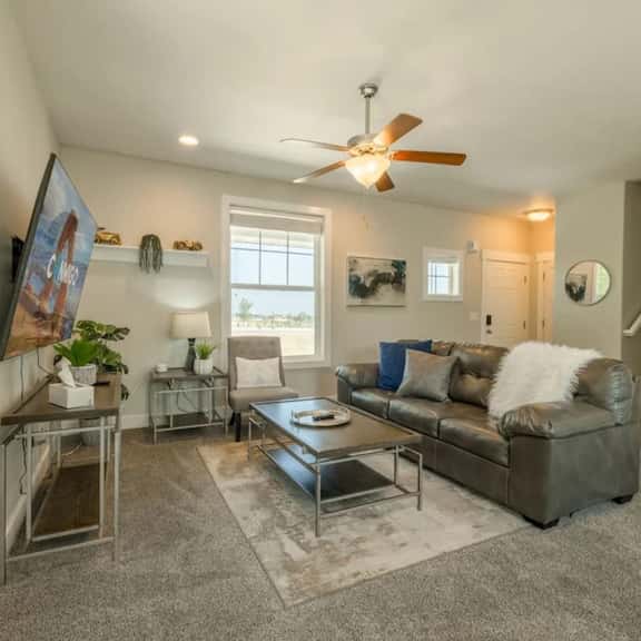 Bear Trap Haven: Pet-Friendly, Relaxing Long Stays in Daybreak Community - Image 1