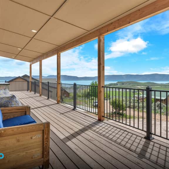 Bear Lake Retreat | Lake Views & Games - Image 1