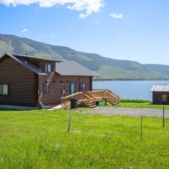 Trout Trap Lakefront Retreat | BBQ Grill & Cozy Firepit by the Water - Image 1