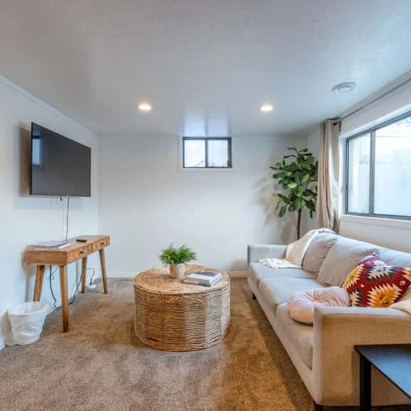 Cozy Stay | Patio | Full Kitchen | Long Term Ready - Image 1