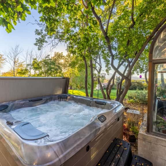 Historic Sandy Estate| Hot Tub • Speakeasy • Utah Ski - Image 1