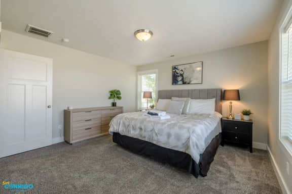 Bear Trap Haven: Pet-Friendly, Relaxing Long Stays in Daybreak Community - Image 3