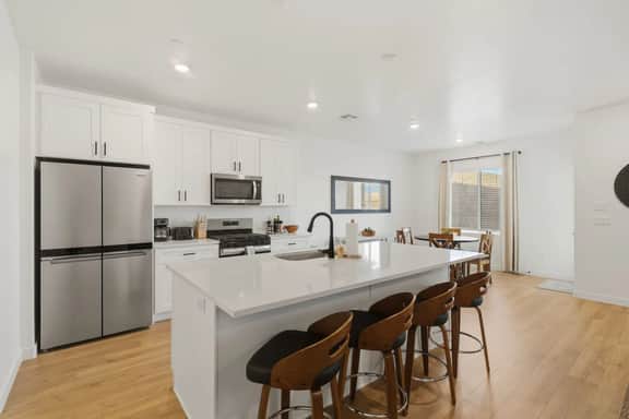 Best Value Near Zion | Clean & Convenient Home