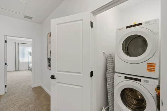 Budget-Friendly Near Zion | Comfortable | Clean