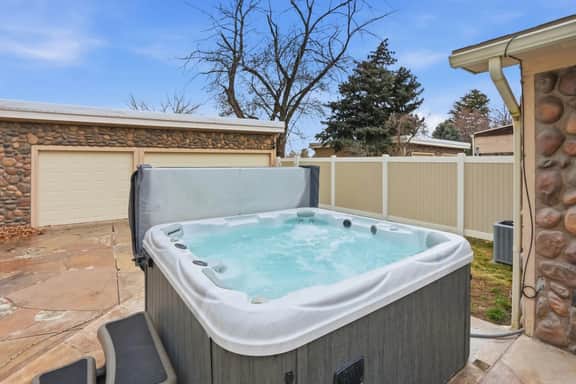Family Game Night Getaway | Hot Tub + Billiards