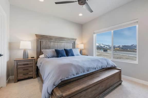 Hot Tub + Mountain Views | Near Main Street