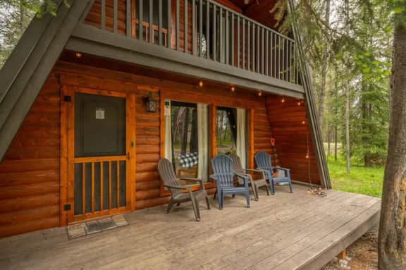 J10-Jackpot Cabin | Snowmobile Delivery & Discounts