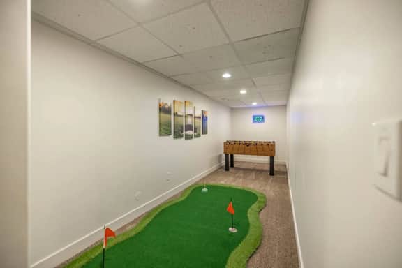 Meeting Place | Sleeps 17+ | Hot Tub & Theater Room