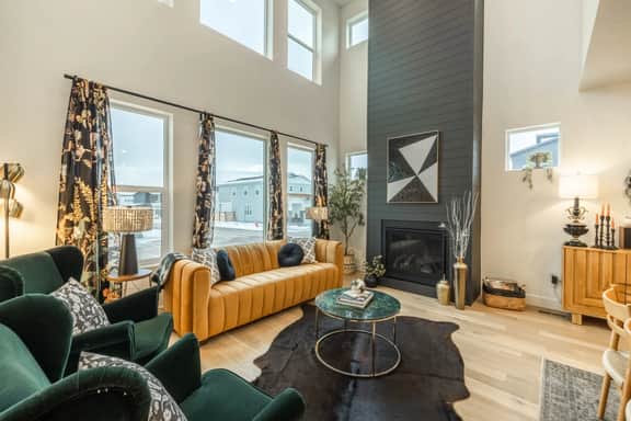 Midnight Manor | Bold, Modern Vibes & Spacious - Image 2