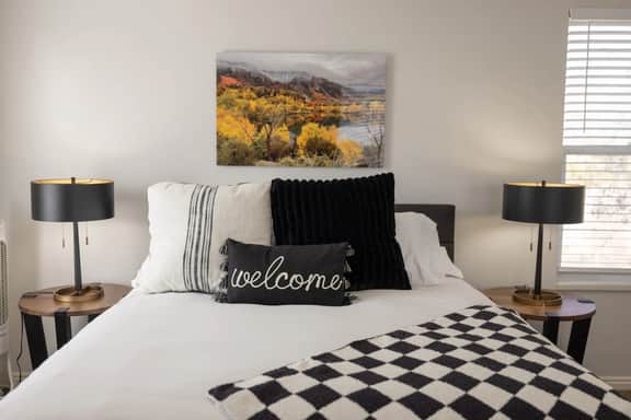 Month to Month Rental - Fire Pit, New Kitchen, Close to Salt Lake & Skiing