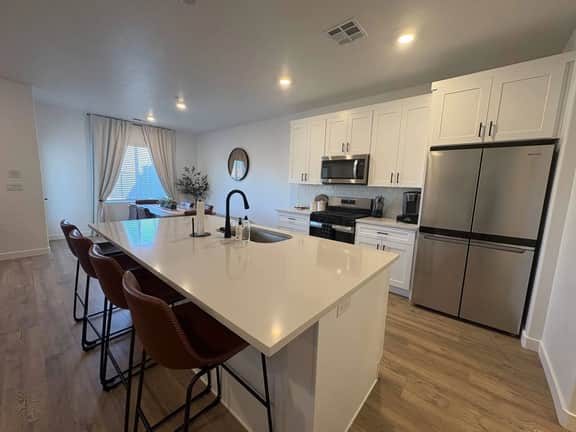 Near Zion & Sand Hollow | Sleeps 14