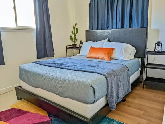 Pet-Friendly Downtown Kanab Basecamp | Hot Tub