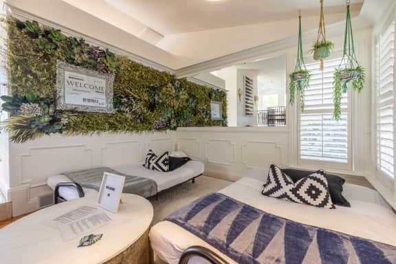 Private Mountain View Retreat • Near Skiing