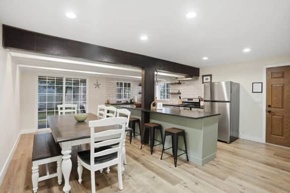 Saddle House with Saloon | Hot Tub | Fireplace | Ideal Ski Location
