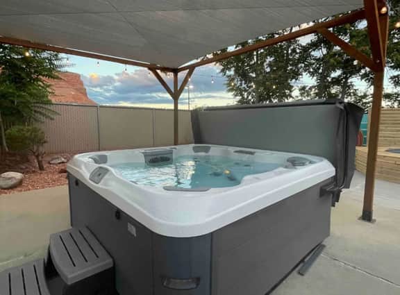 Short or Long-Term Ready | Dessert Retreat | Pets | Hot Tub