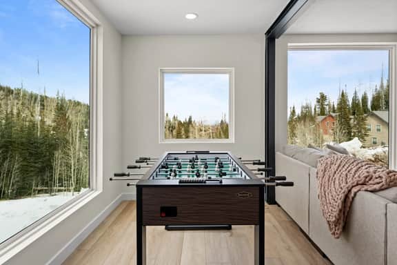 Summer Getaway | Pool Table, Foosball & Views