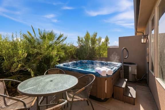 Sand Hollow | Private Hot Tub & BBQ + Pool | Zion - Image 2
