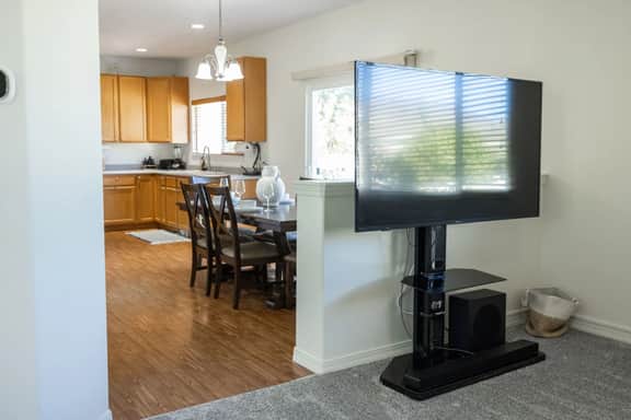 Large Group Home: Near Maverik Center + Game Room - Image 3