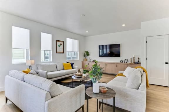 Pet-Friendly | Silicon Slopes | Garage - Image 1