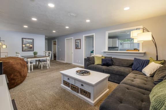 Near Cottonwood Canyons | Private 2BR Escape