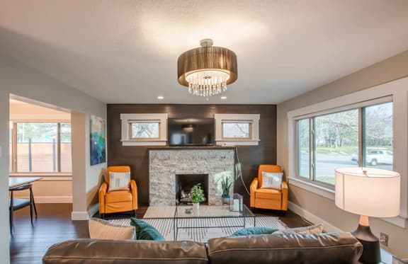 Parkway Place: Work, Relax, and Stay Long with Garage & Office Space